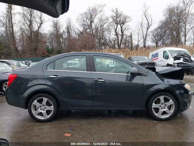 Chevrolet Sonic Ltz Auto 2014 1G1JE5SB4E4228321 Image 13