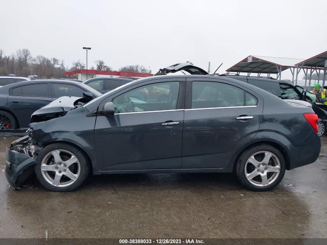 Chevrolet Sonic Ltz Auto 2014 1G1JE5SB4E4228321 Image 14