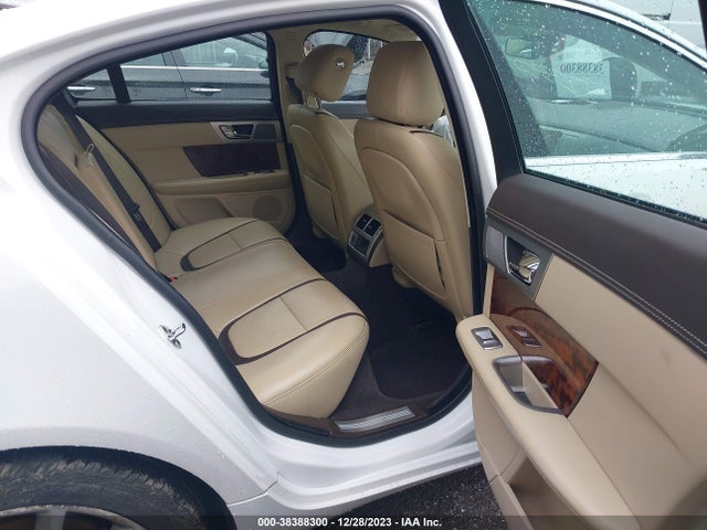 2015 JAGUAR XF SAJWJ0FF5F8U58096 Photo 7