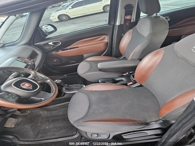 2014 FIAT 500L ZFBCFADH7EZ017790 Photo 4