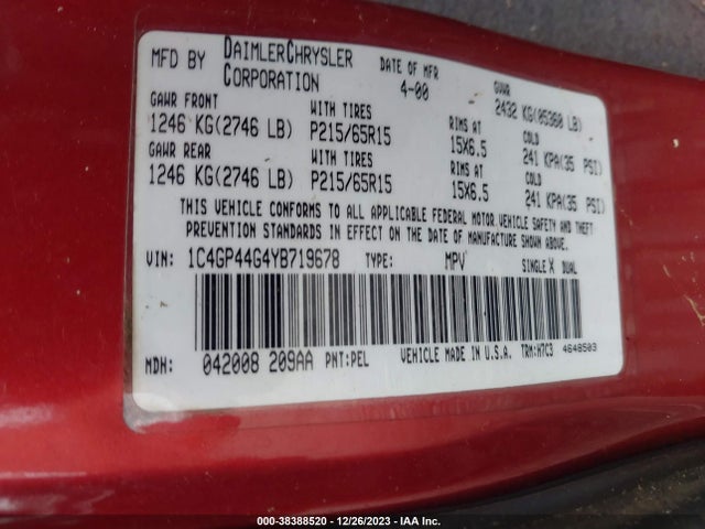 2000 CHRYSLER TOWN & COUNTRY LX VIN: 1C4GP44G4YB719678