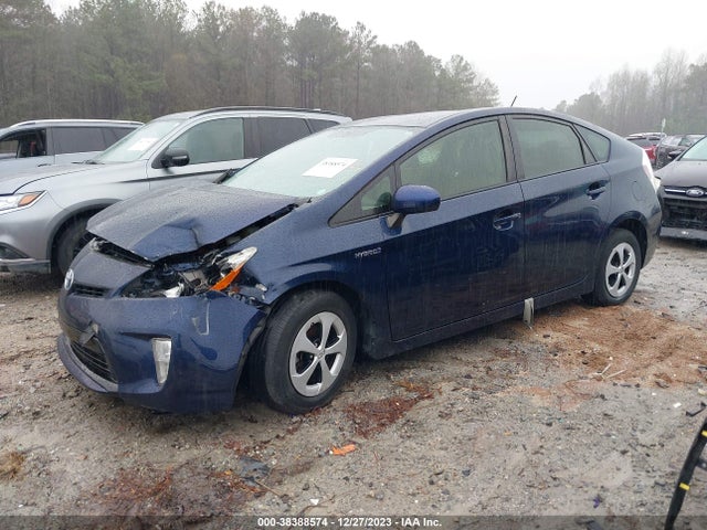 Toyota Prius Two 2014 JTDKN3DU2E0379227 Image 2