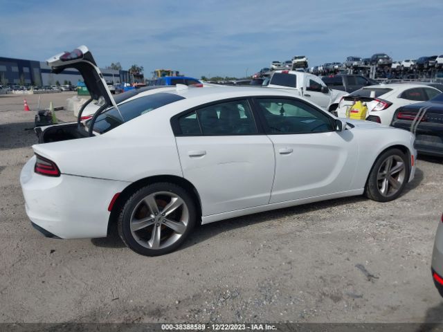 2C3CDXHG7JH284062 Dodge Charger Sxt Plus Rwd