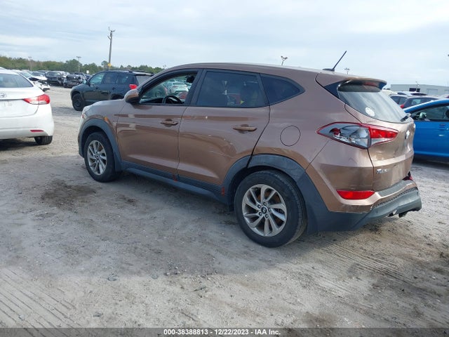 2016 HYUNDAI TUCSON SE VIN: KM8J23A45GU166451
