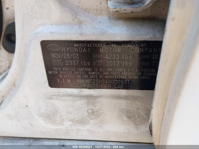 2004 HYUNDAI SONATA VIN: KMHWF25H34A000931
