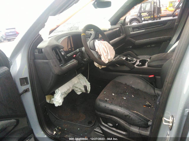 2024 PORSCHE CAYENNE COUPE WP1BK2AY2RDA72437 Photo 4