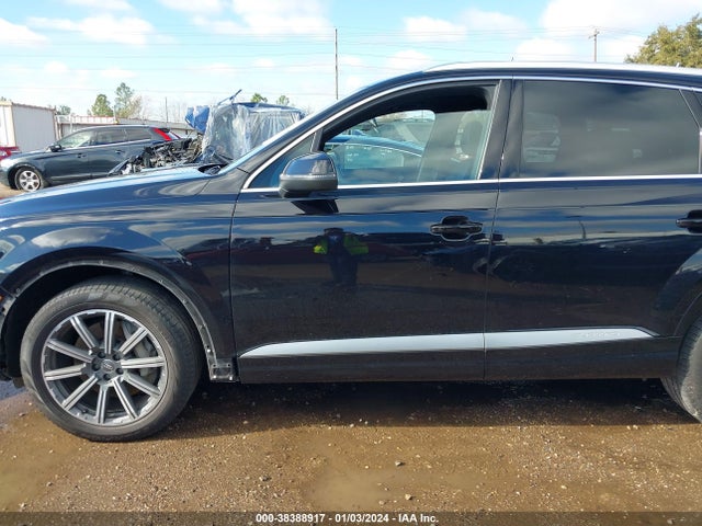 WA1VAAF72JD007324 Audi Q7 3.0t Premium