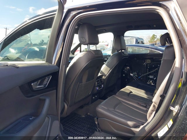 WA1VAAF72JD007324 Audi Q7 3.0t Premium