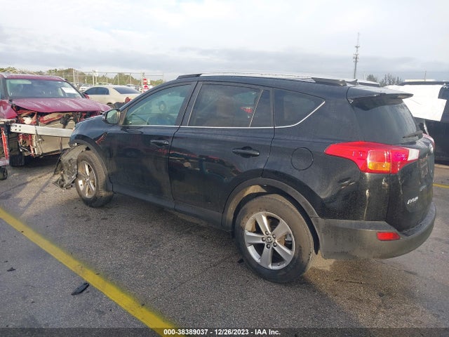 2015 TOYOTA RAV4 XLE VIN: 2T3WFREV0FW164807