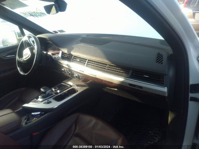 WA1LHAF79JD012328 Audi Q7 2.0t Premium