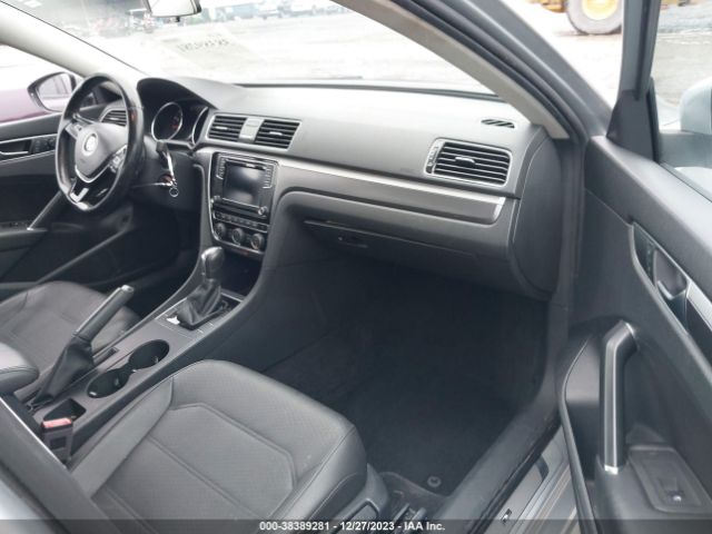 1VWAA7A37JC029866 Volkswagen Passat 2.0t R-line/2.0t S