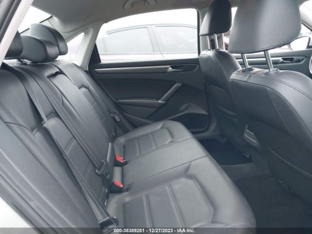 1VWAA7A37JC029866 Volkswagen Passat 2.0t R-line/2.0t S