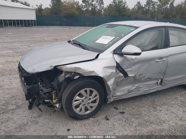 2017 HYUNDAI ELANTRA SE VIN: 5NPD74LF4HH140801