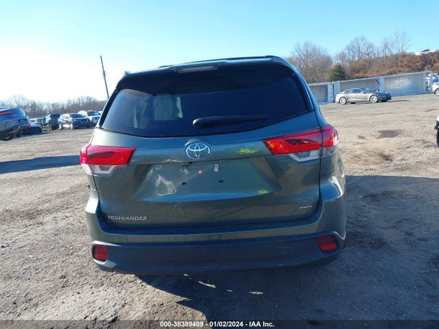 Toyota Highlander Le 2019 5TDBZRFH0KS942002 Image 16