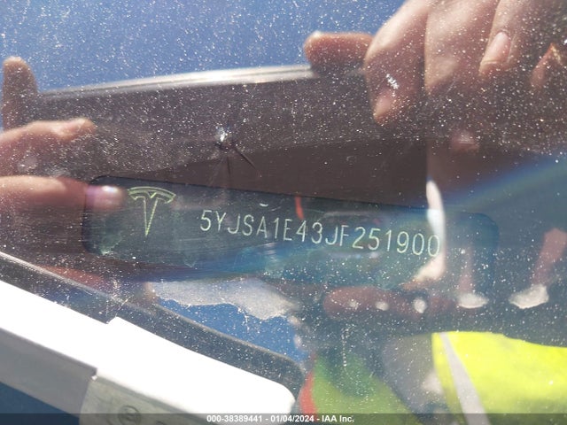 2018 TESLA MODEL S 5YJSA1E43JF251900 Photo 8