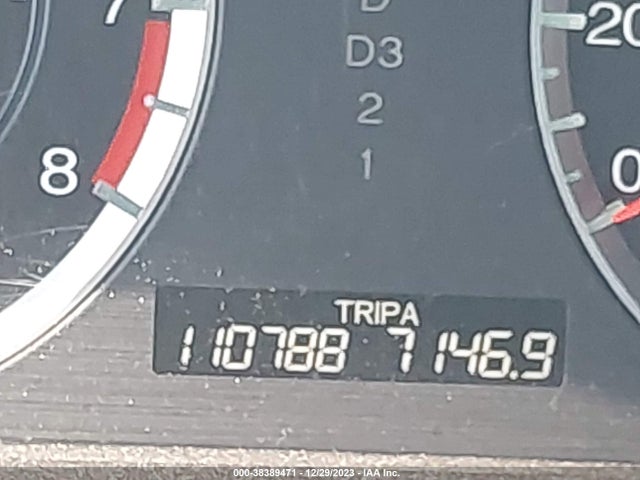2011 HONDA ACCORD 2.4 EX VIN: 1HGCP2F70BA076888