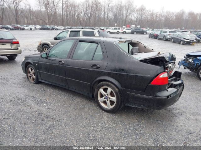 2004 SAAB 9-5 YS3ED45AX43001821 Photo 2