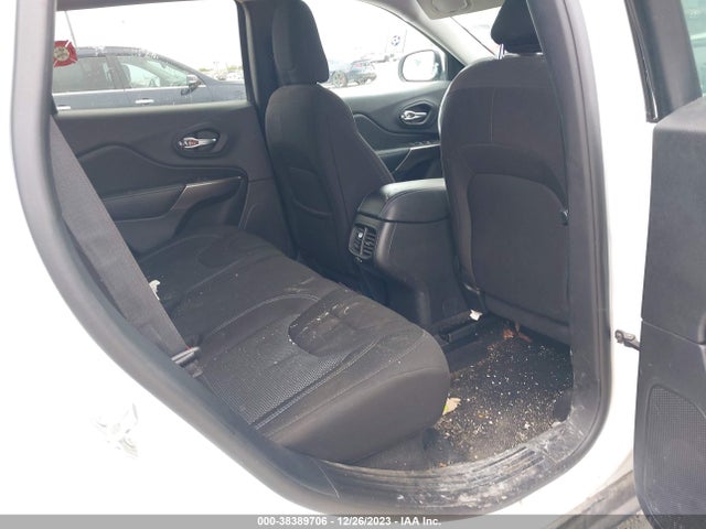 1C4PJLCB7KD458110 Jeep Cherokee Latitude Fwd
