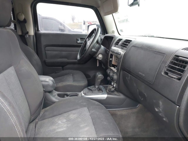 2009 HUMMER H3 SUV VIN: 5GTEN13EX98109934