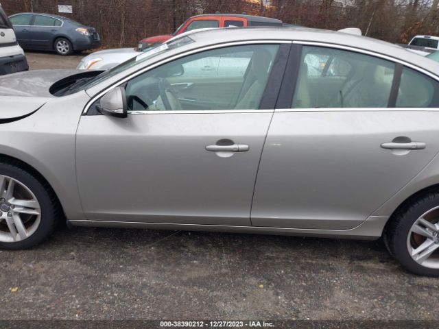 YV1612TK7F1345975 Volvo S60 T5 Premier