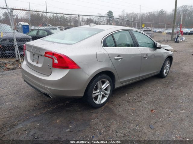 YV1612TK7F1345975 Volvo S60 T5 Premier