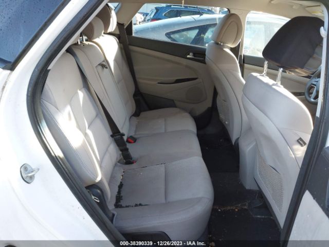 KM8J3CA41GU035062 Hyundai TUCSON SE