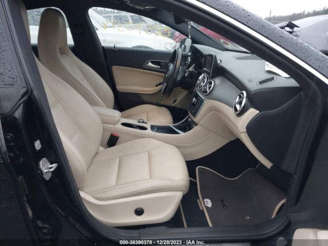 WDDSJ4GBXEN115242 Mercedes-Benz CLA 250 4MATIC