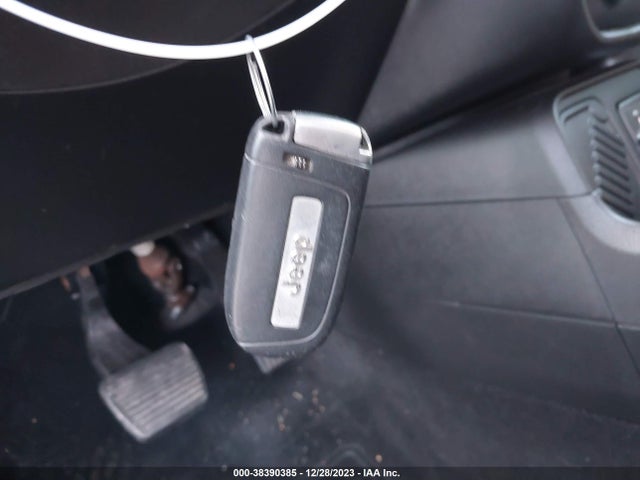 2016 JEEP RENEGADE LATITUDE VIN: ZACCJABT2GPD49382