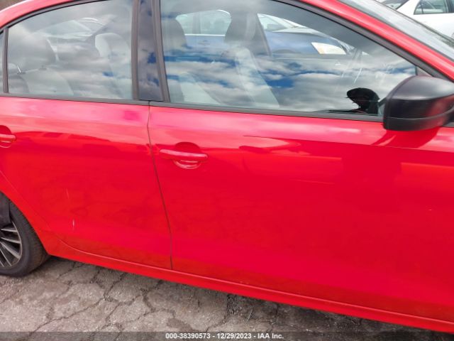3VWD17AJ0GM226638 Volkswagen Jetta 1.8t Sport