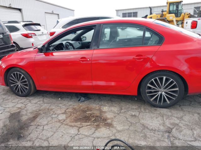 3VWD17AJ0GM226638 Volkswagen Jetta 1.8t Sport