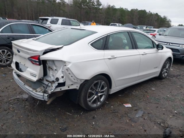 3FA6P0RU6KR204337 Ford Fusion Hybrid Titanium