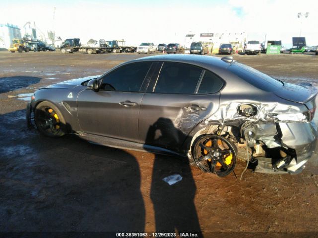 ZARFAEAV2H7558018 Alfa Romeo Giulia Quadrifoglio Rwd