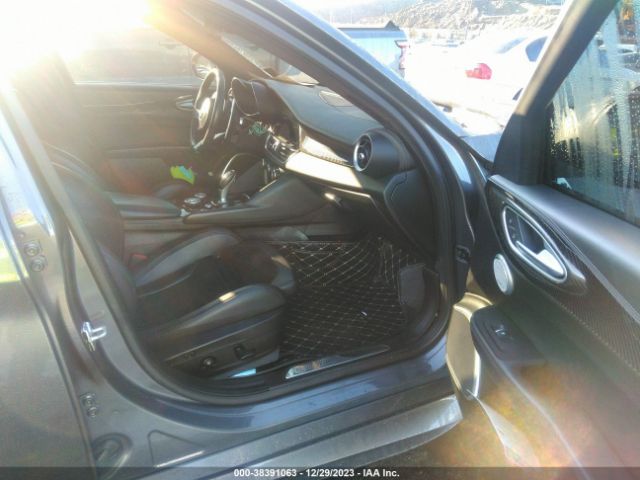 ZARFAEAV2H7558018 Alfa Romeo Giulia Quadrifoglio Rwd