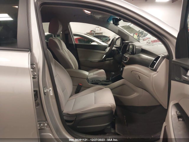 2020 HYUNDAI TUCSON VALUE VIN: KM8J3CA48LU177581