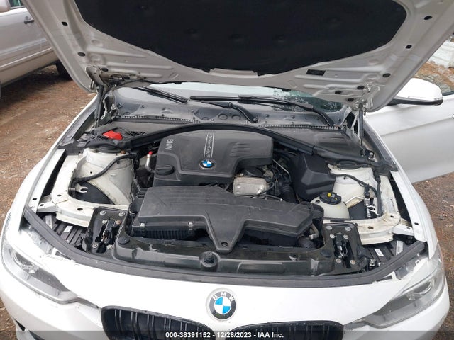 BMW 320i Xdrive 2014 WBA3C3G5XENS72716 Image 10