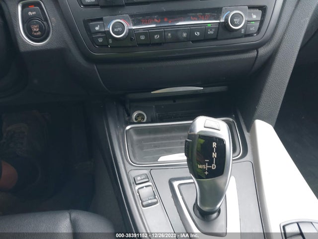 BMW 320i Xdrive 2014 WBA3C3G5XENS72716 Image 6