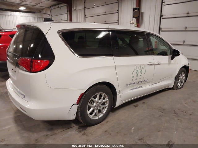 2C4RC1CG8NR166289 Chrysler Voyager Lx