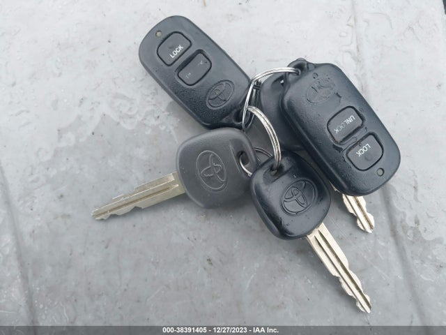 2002 TOYOTA MR2 SPYDER BASE (M5) VIN: JTDFR320X20048011