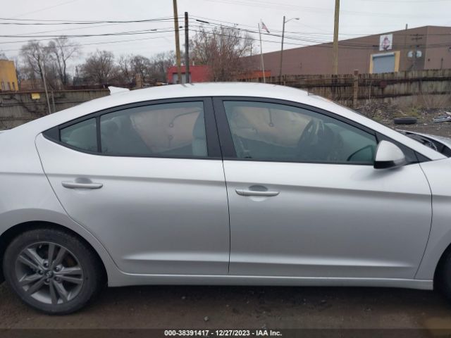 5NPD84LF8JH224557 Hyundai ELANTRA SEL