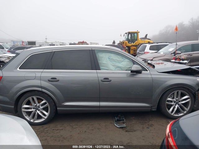 Audi Q7 3.0t Premium 2017 WA1VAAF76HD021835 Image 13