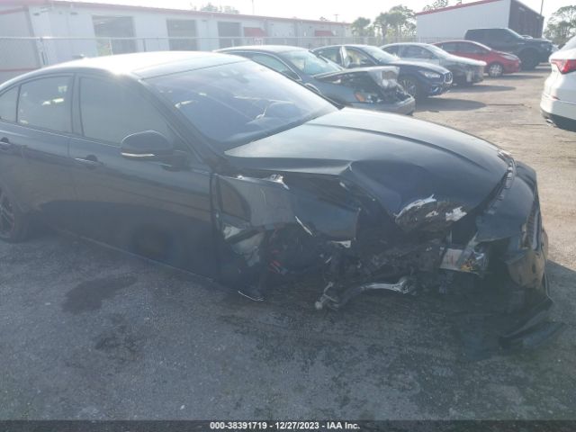 SAJAD4BV8HA963597 Jaguar Xe 35t Premium