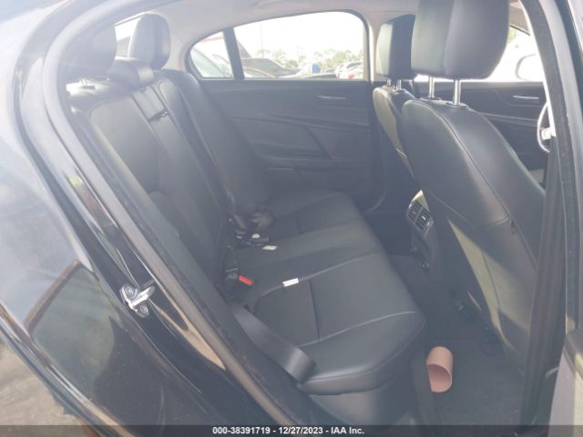 SAJAD4BV8HA963597 Jaguar Xe 35t Premium