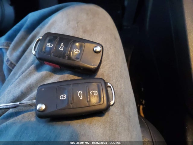 2013 VOLKSWAGEN JETTA 2.5L SE VIN: 3VWDP7AJ1DM200320