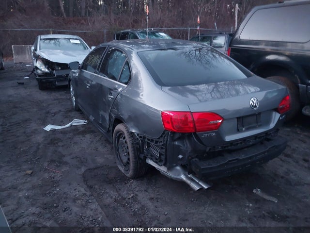 2013 VOLKSWAGEN JETTA 2.5L SE VIN: 3VWDP7AJ1DM200320