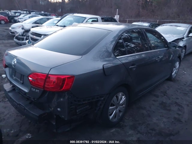 2013 VOLKSWAGEN JETTA 2.5L SE VIN: 3VWDP7AJ1DM200320