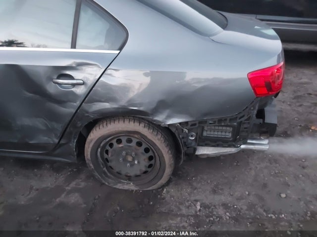 2013 VOLKSWAGEN JETTA 2.5L SE VIN: 3VWDP7AJ1DM200320