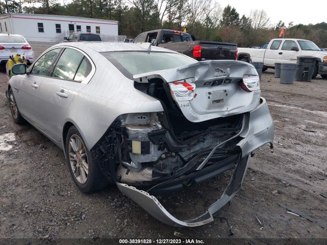 2017 JAGUAR XE SAJAD4BG2HA961328 Photo 5