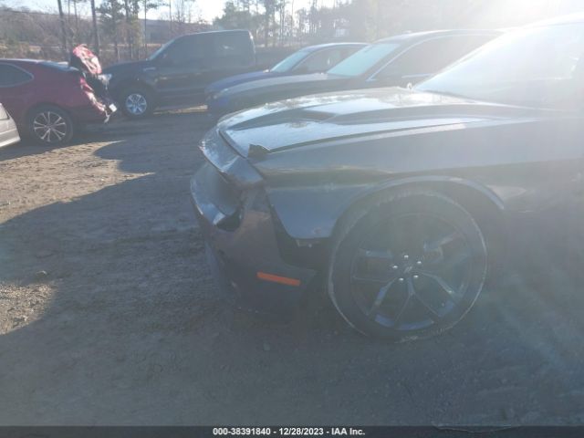 2C3CDZAG7NH143780 Dodge Challenger Sxt