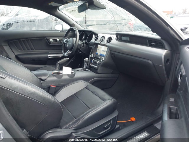 Ford Mustang Ecoboost Premium Fastback 2022 1FA6P8TH6N5107897 Image 5