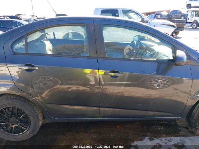 Chevrolet Sonic Ls Auto 2017 1G1JB5SH7H4155219 Image 13